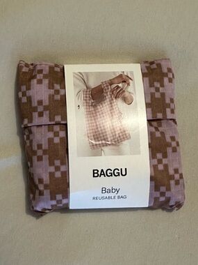 NWT BAGGU Rose Pixel Gingham Baby Reusable